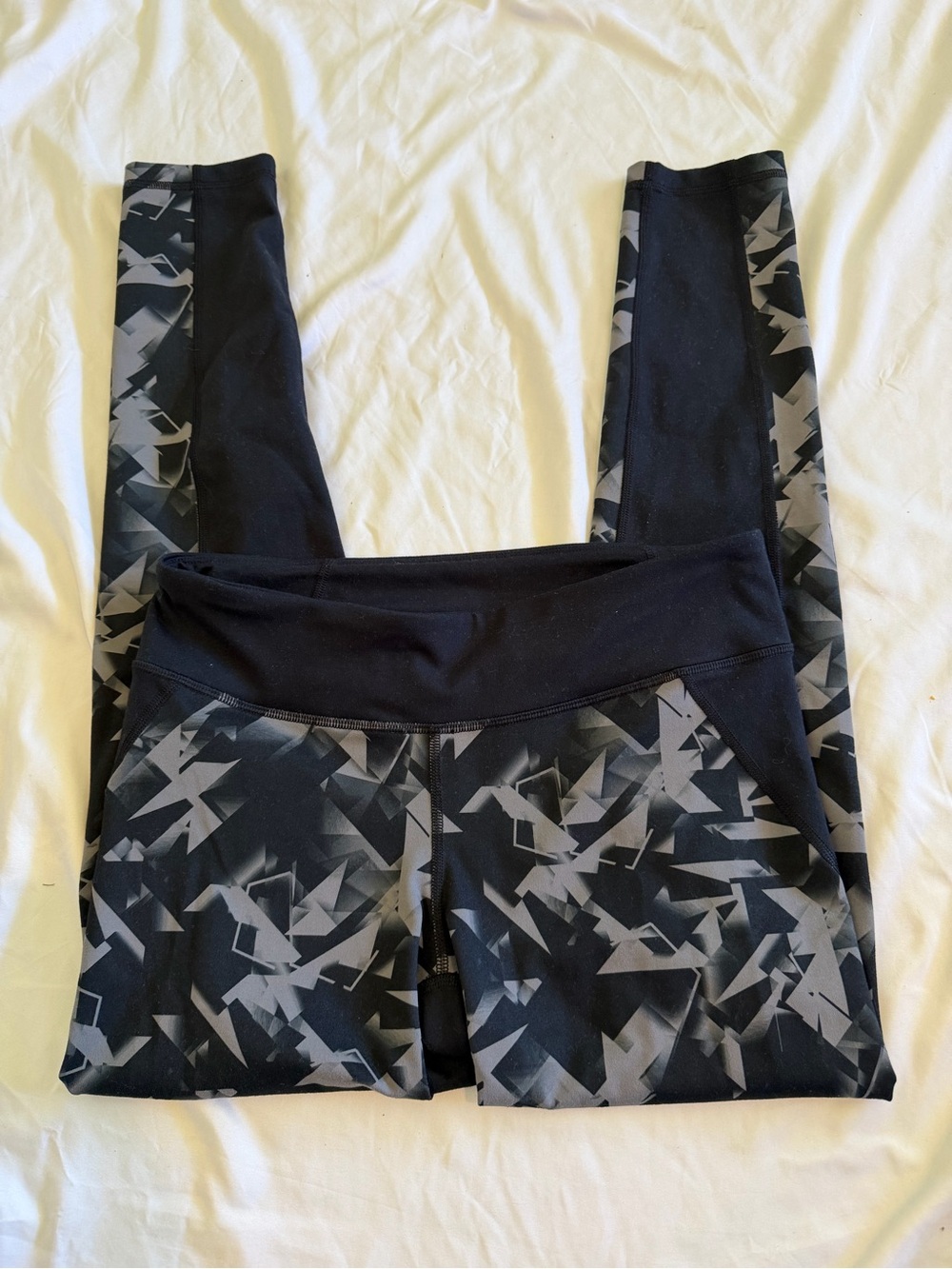 Under Armour Black & Gray Printed Leggings